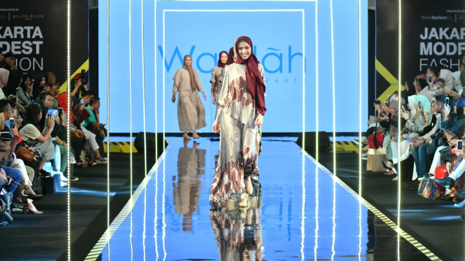 Wardah dan 4 Desainer Tampilkan Wajah Terbaik Modest Fashion Indonesia