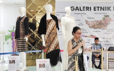 Galeri Etnik Nusantara Gelar Perayaan Fashion dan Tribute untuk 3 Desainer Indonesia