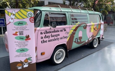 Hari Cokelat Sedunia, Yuk Kunjungi Mobil Van Cokelat dari OATSIDE 