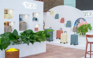 Segar, Cerah hingga Pastel, Liburan ala TUMI Bergaya Mediterania