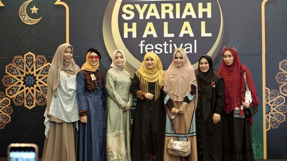 Ekspresi Budaya dalam Syar'i, Koleksi 7 Desainer Hijabersmom Community