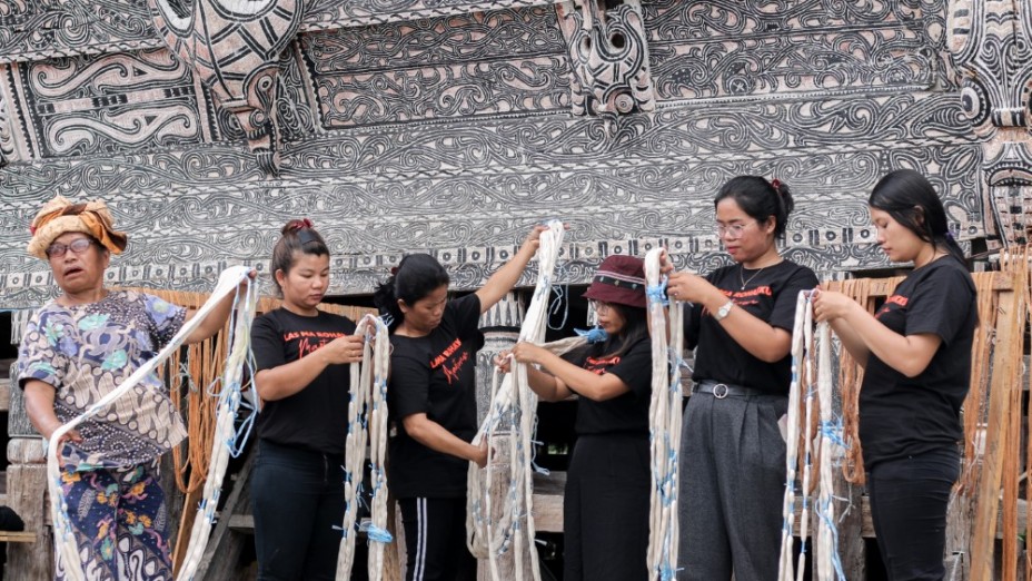 Memperkuat Ekosistem Kain Ulos Sebagai Warisan Budaya Tinggi