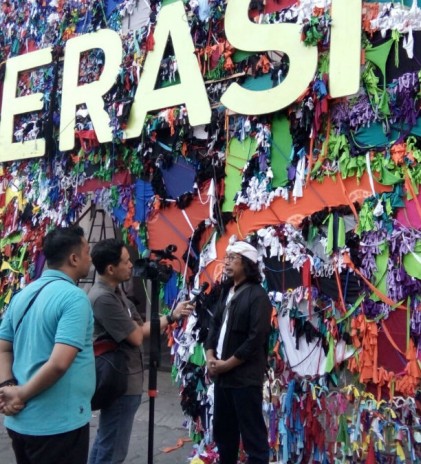 Ekspresi 'OPERASI' dari Rachman Muchamad