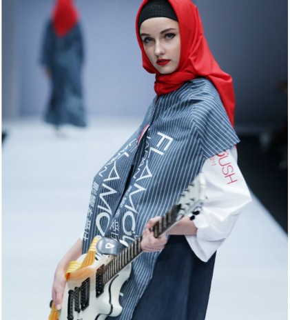 Komposisi Baru Denim untuk Hijabers