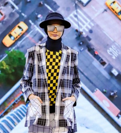 Permainan Kotak, Silang dan Persimpangan Lisa Fitria