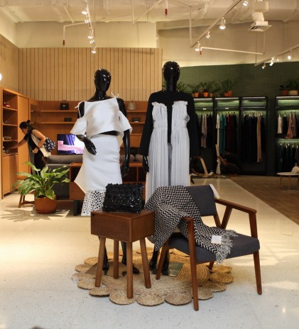 Senayan City & JFW Hadirkan Area Belanja Terbesar Karya Desainer Indonesia