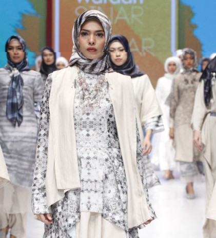 Sinar & Pijar Dalam Koleksi 4 Desainer; Barli, Khanaan, Kami, dan Diniira