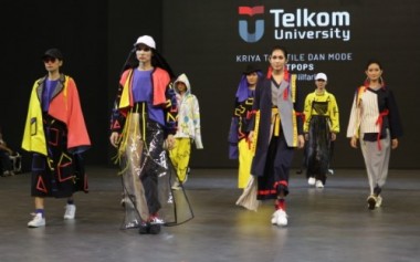 5 Sekolah Mode Peragakan Koleksi di 23 Fashion District