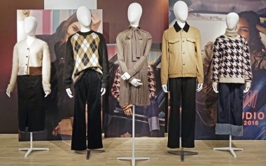 Gaya 50's Movie Star pada Koleksi H&M Studio AW2018