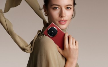 HUAWEI Foldable Mate X6 yang Mewah, Klasik, Ramping dan Multitasking 