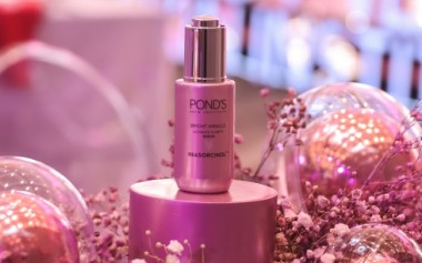 Pond's Age Miracle Ultimate Youth Serum dengan Hexyl-Retinol Kandungan Anti-Aging Expert Lebih Ampuh Atasi Penuaan Dini