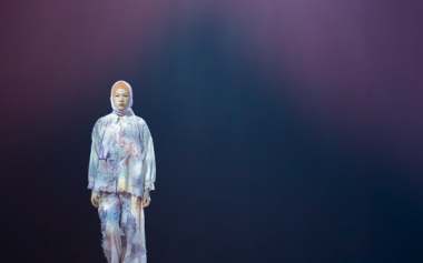 RiaMiranda Gelar Tenth Annual Show, Tren Koleksi 2023 Penuh Warna Vibran